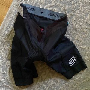 NWOT troy lee design bike liner shorts